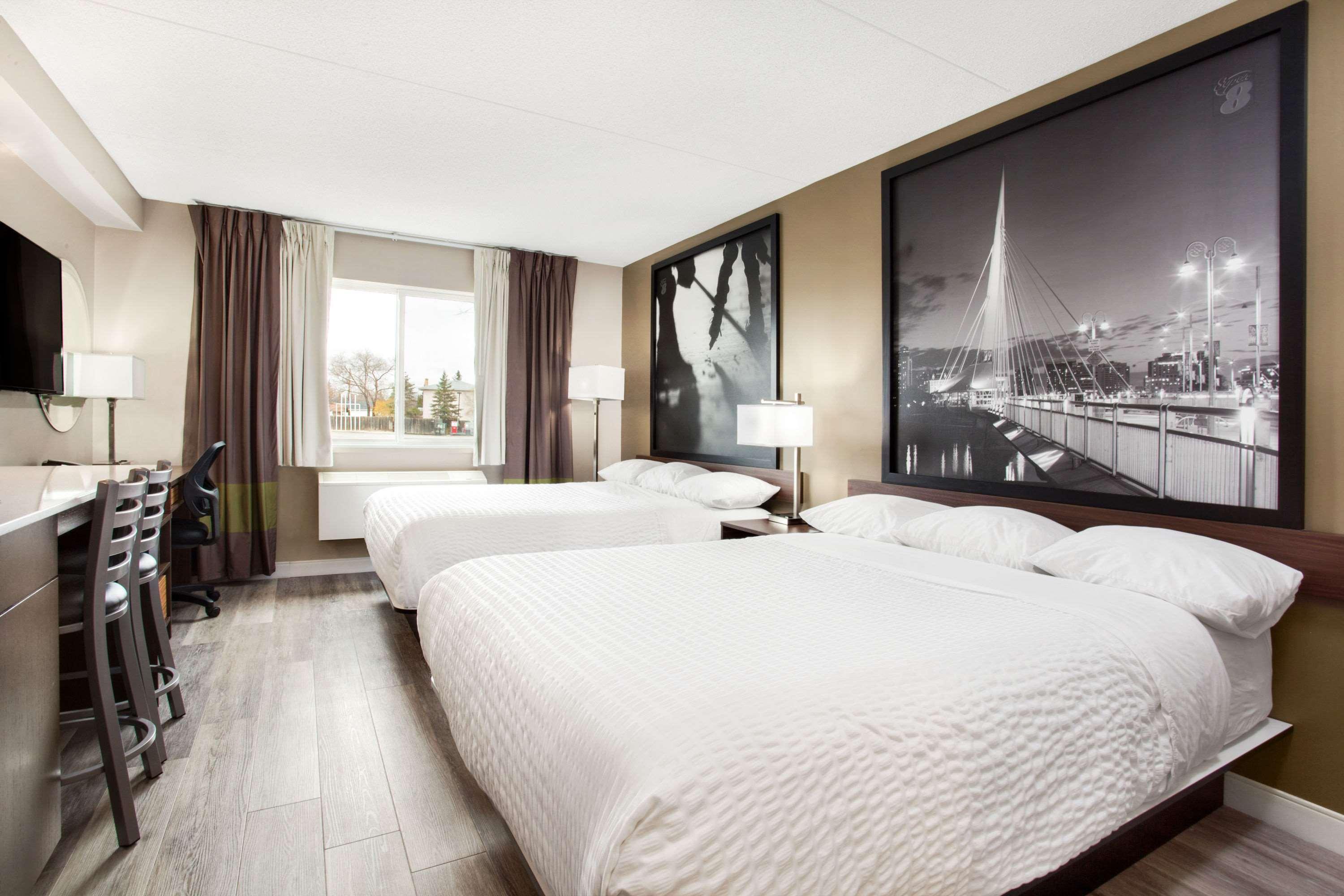 Super 8 By Wyndham Winnipeg West Esterno foto