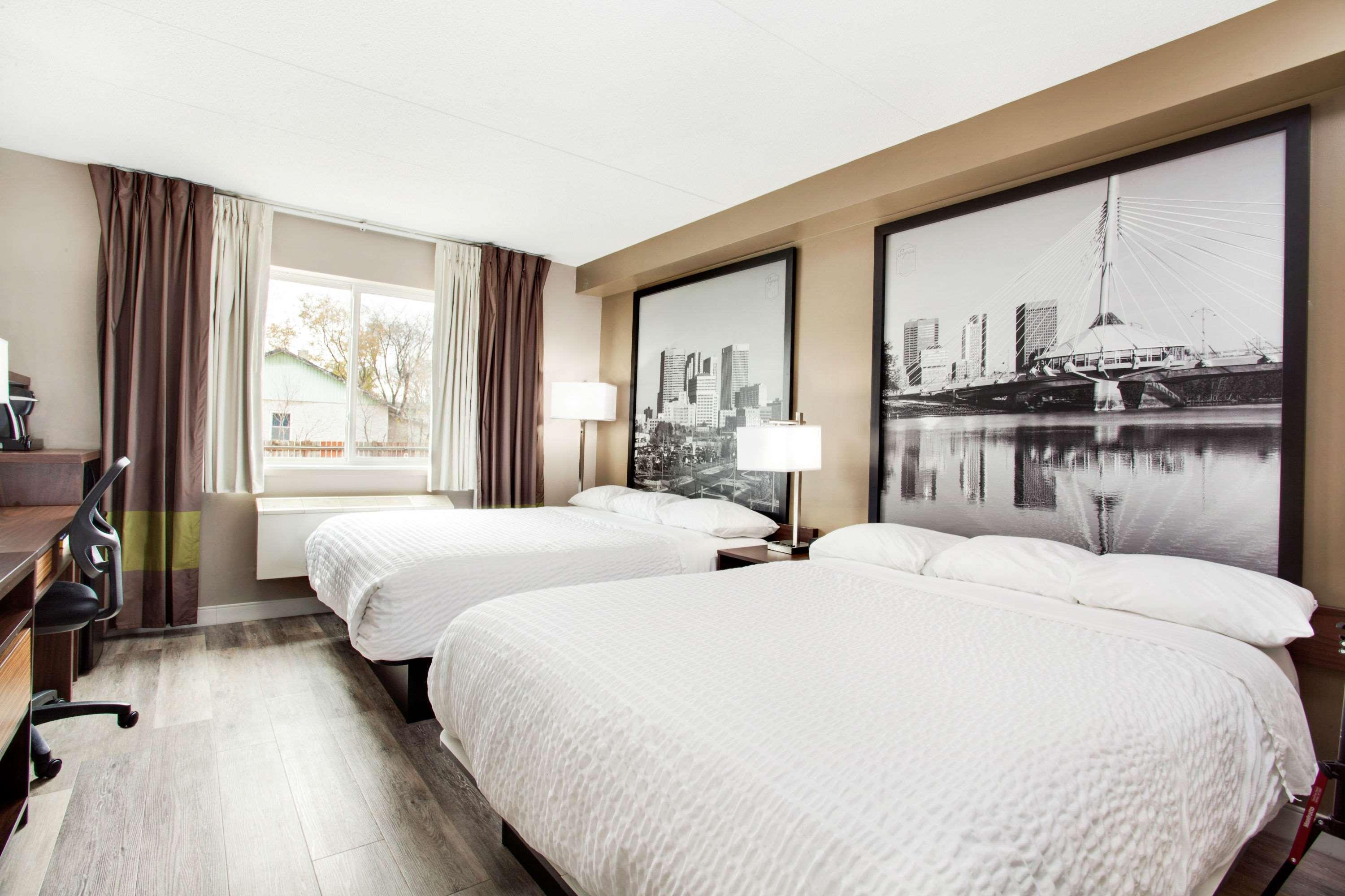 Super 8 By Wyndham Winnipeg West Esterno foto