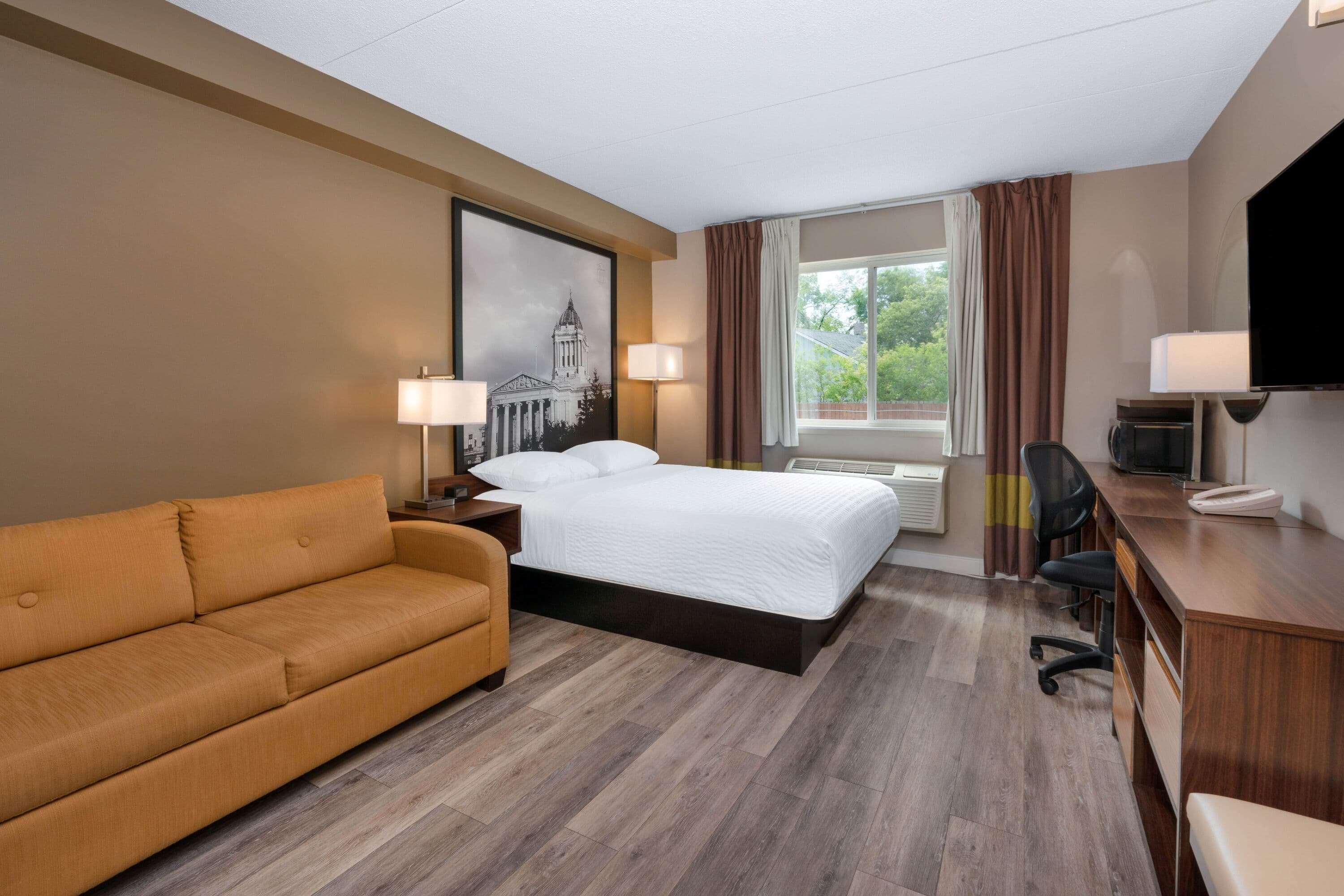 Super 8 By Wyndham Winnipeg West Esterno foto